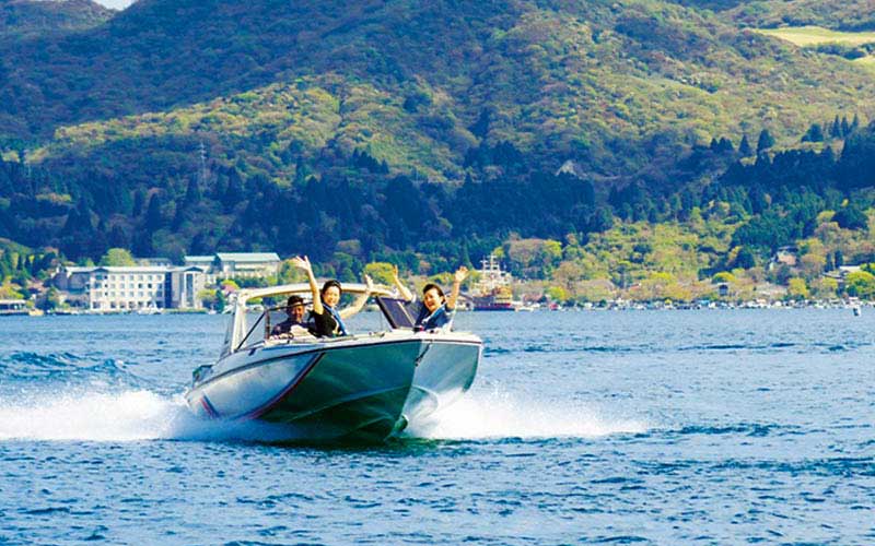 モーターボート