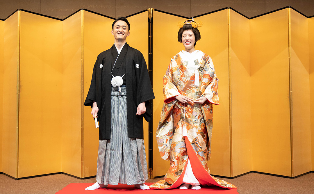 テーブルごとに時間をかけて丁寧に会話を交わされていました。