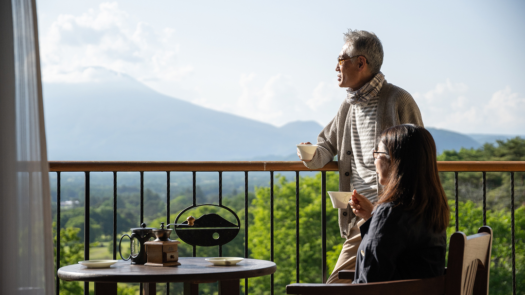 浅間山を望む絶景バルコニーでカフェ＆スイーツ ミカド珈琲 コーヒーゼリーをお部屋で楽しむステイプラン