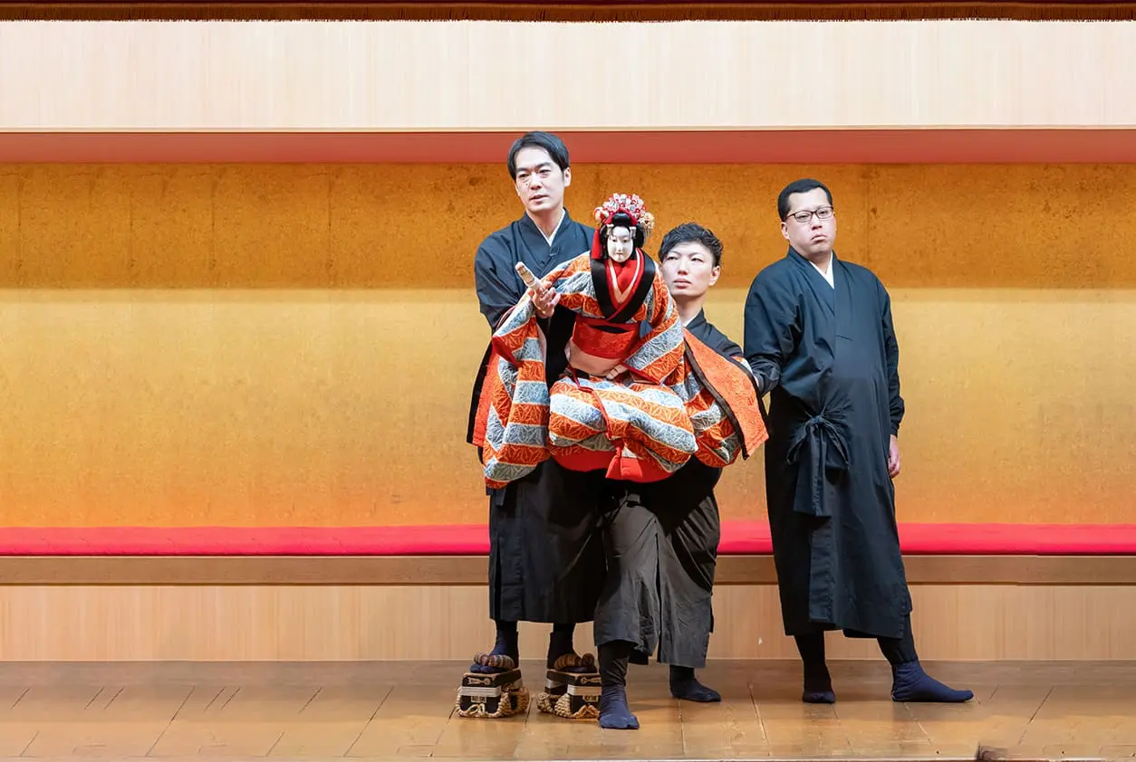 人形と三味線の実演解説