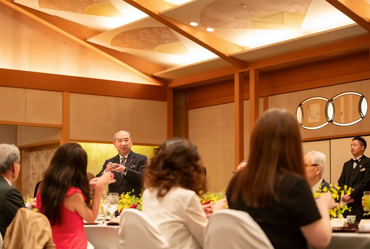 室瀬和美氏・十四代今泉今右衛門氏・内田篤呉氏を交えた夕食会