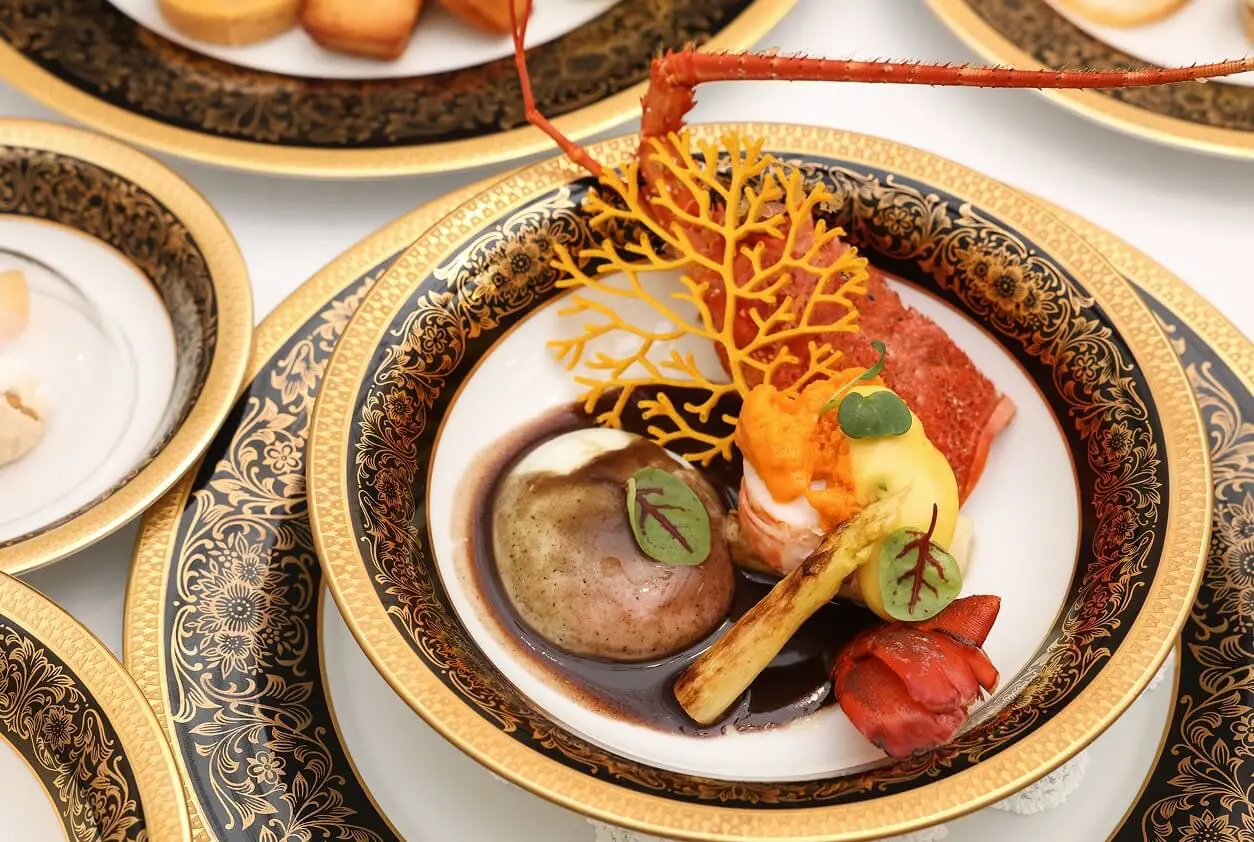 フランス料理 ル・トリアノンのメニューを復刻