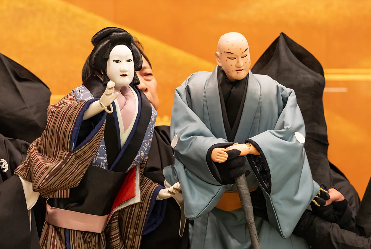 Special Bunraku performance staged with the artwork Hou-kou by Sayoko Eri, a kirikane artist and Living National Treasure