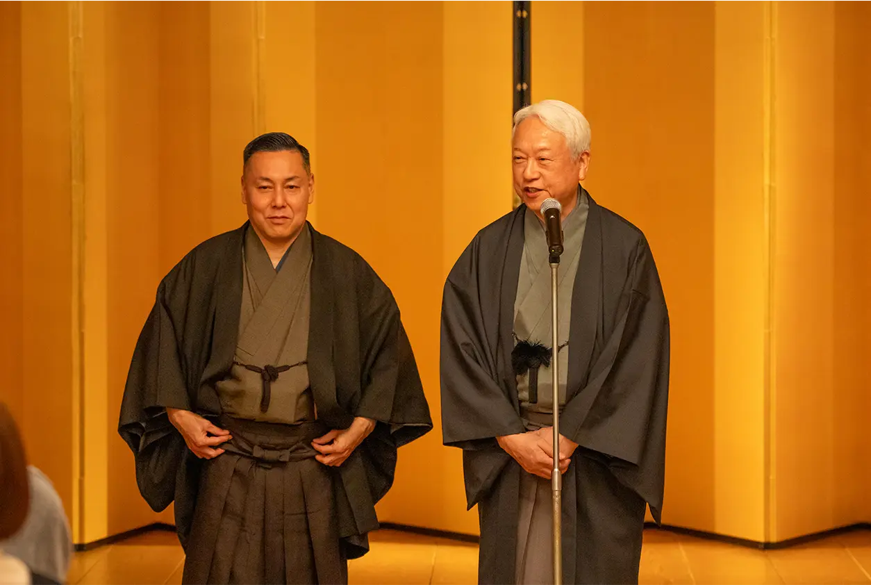 Dinner with the performers