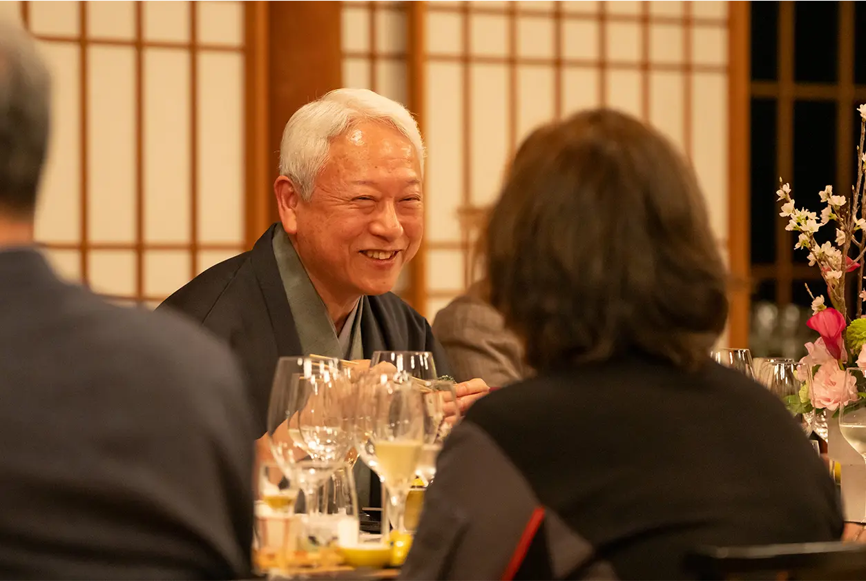 Dinner with the performers