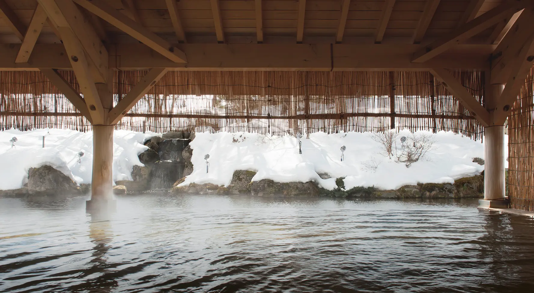 ゲレンデで遊んだあとはゆったり温泉