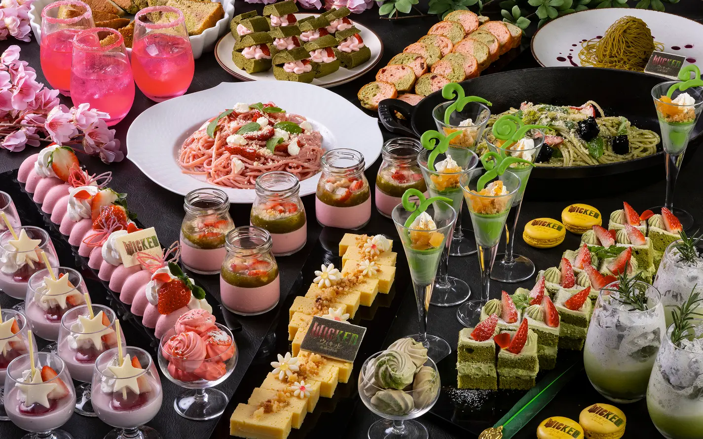 映画『ウィキッド 永遠の約束』コラボレーション ストロベリー＆抹茶スイーツブッフェ