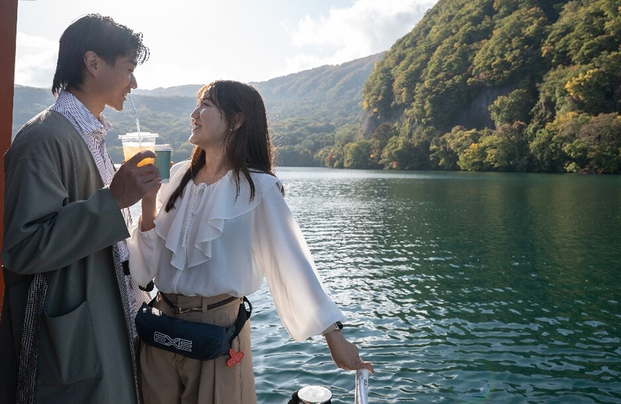 早朝の絶景 十和田湖を湖上カフェでクルージング