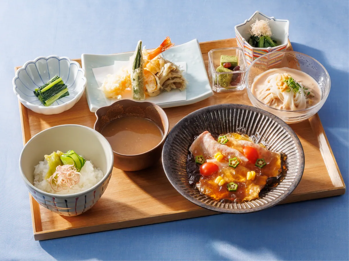 軽井沢プリンスホテルゴルフコース クラブハウス内レストランで満喫。夏季限定・贅沢メニュー