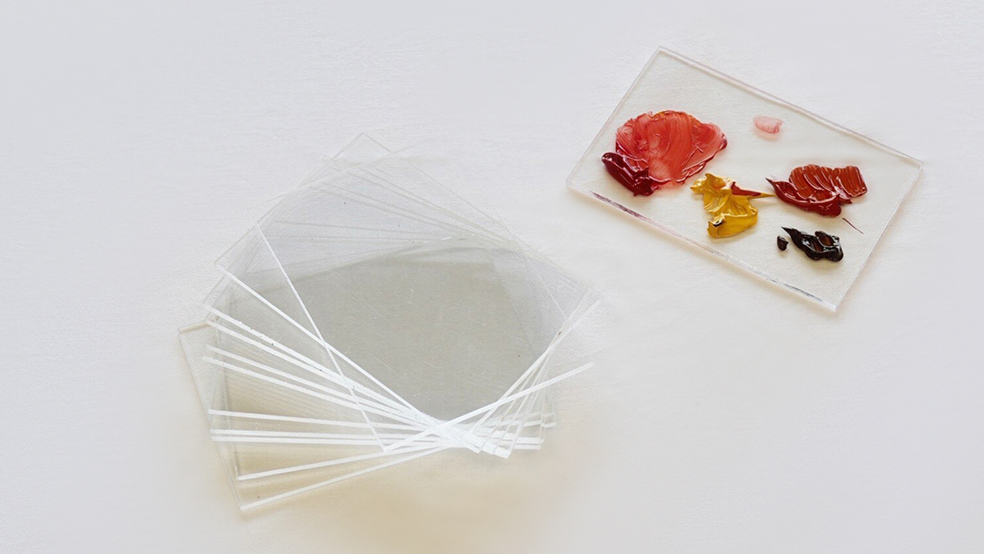 役目を終えたアクリルパーテーションを再利用したアクリルアート体験