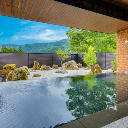 箱根十七湯のひとつ姥子温泉を源泉とする温泉浴場。