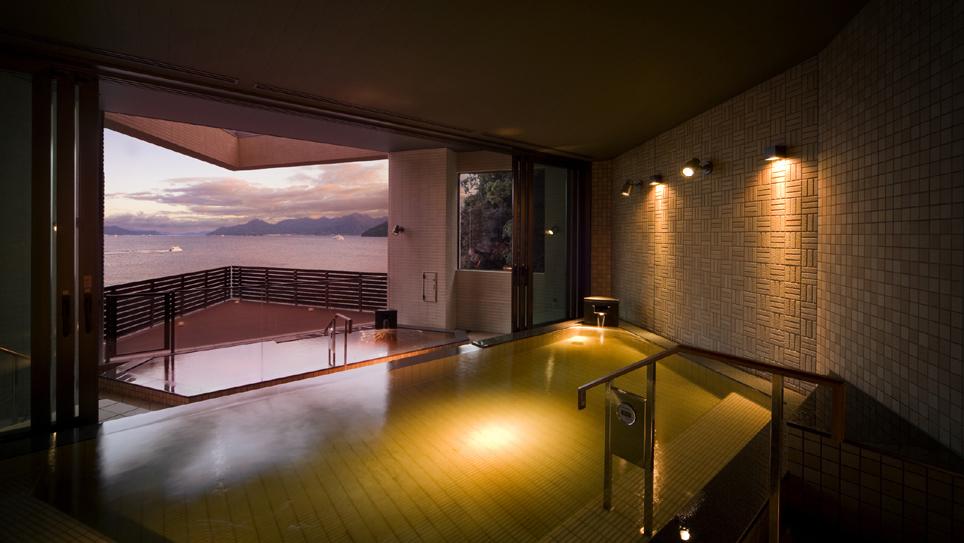 広島温泉「瀬戸の湯」のフリーパス付き。滞在中、何度でも温泉をご利用いただけます。