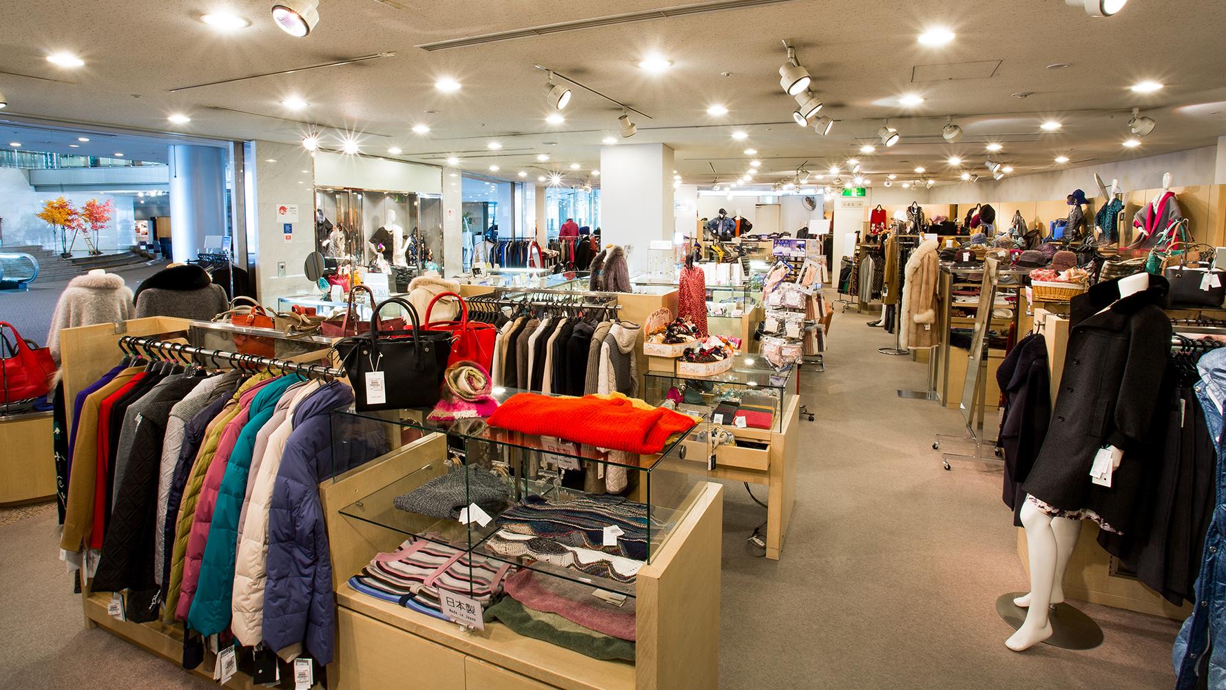 スーベニアショップ(1F)