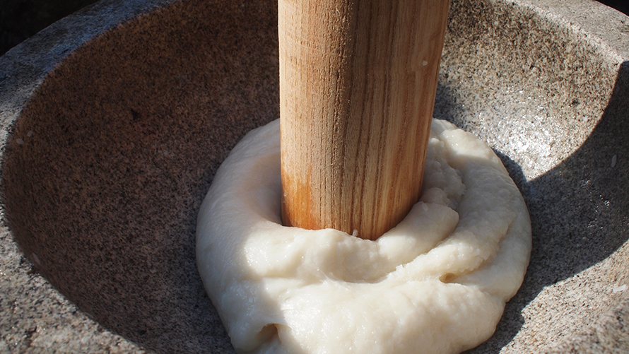 新春餅つきパフォーマンス