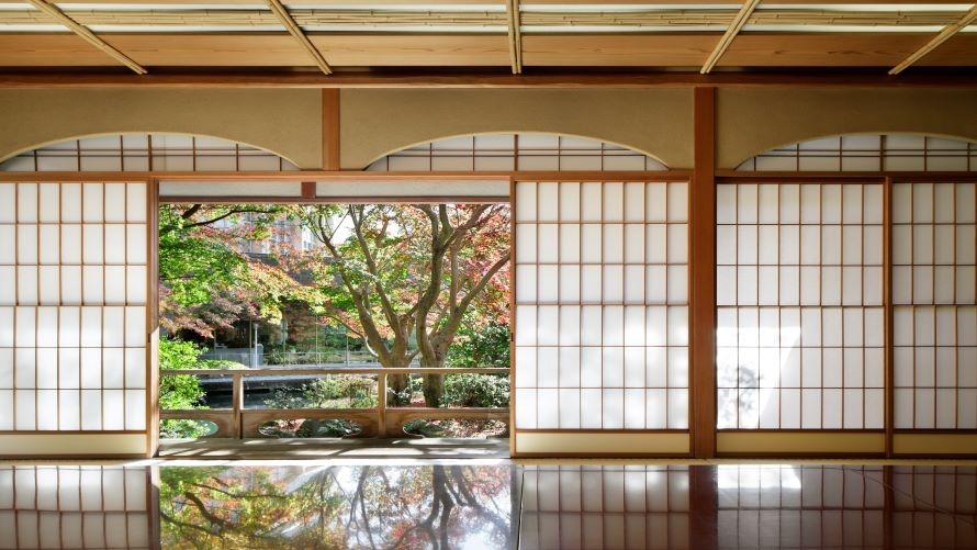 秋の茶寮で贅沢なひと時を