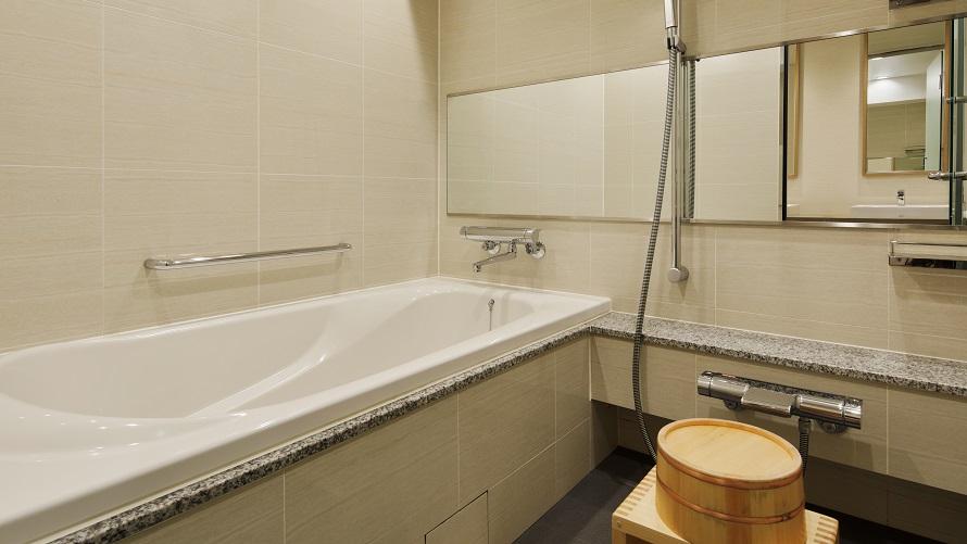 当ホテルで唯一のバスタブと洗い場が別れた浴室