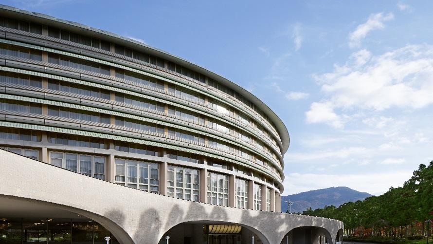 円形のフォルムが印象的な村野建築美