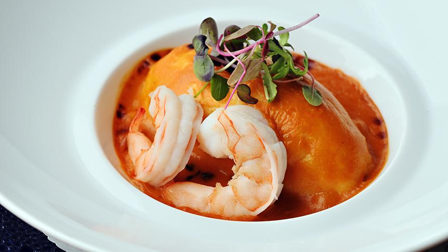 2025年12月～2026年2月メニューのひとつ“帆立貝柱と白身魚のリヨン風クネル”