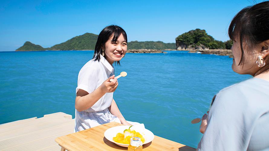 ホテル前　浮き桟橋