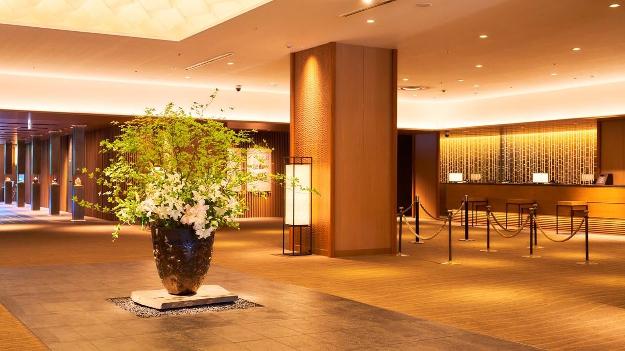 グランドプリンスホテル高輪1Fフロント。