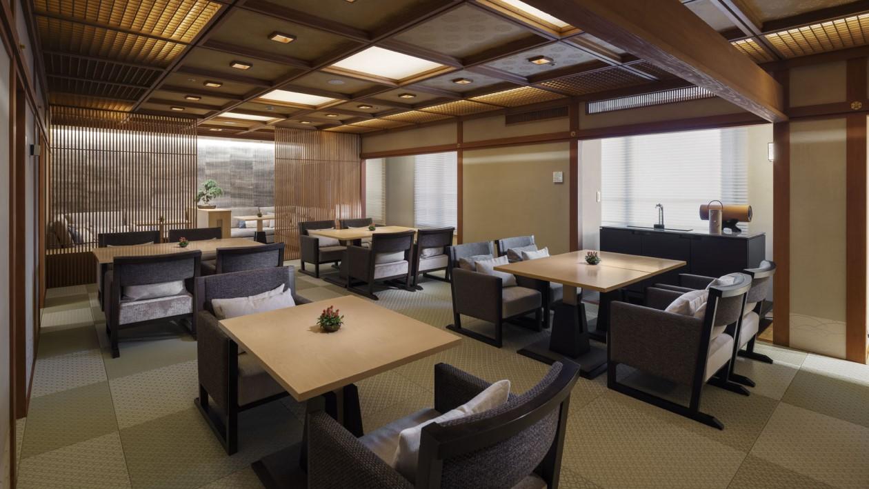 高輪 花香路4Fにある「ラウンジ 桜彩」。