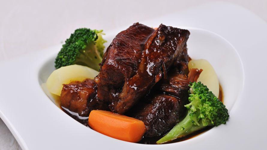 とろとろに煮込んだビーフシチュー