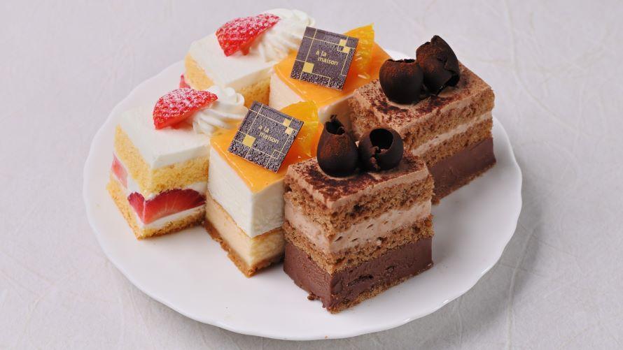 ケーキ盛り合わせ
