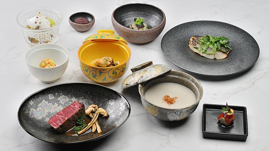 2026年9月のメニュー。里芋、ムール貝、青ゆず、松茸の炙りや、葡萄のジュレなど、初秋の食材をふんだんに使った全9品のコース料理です。