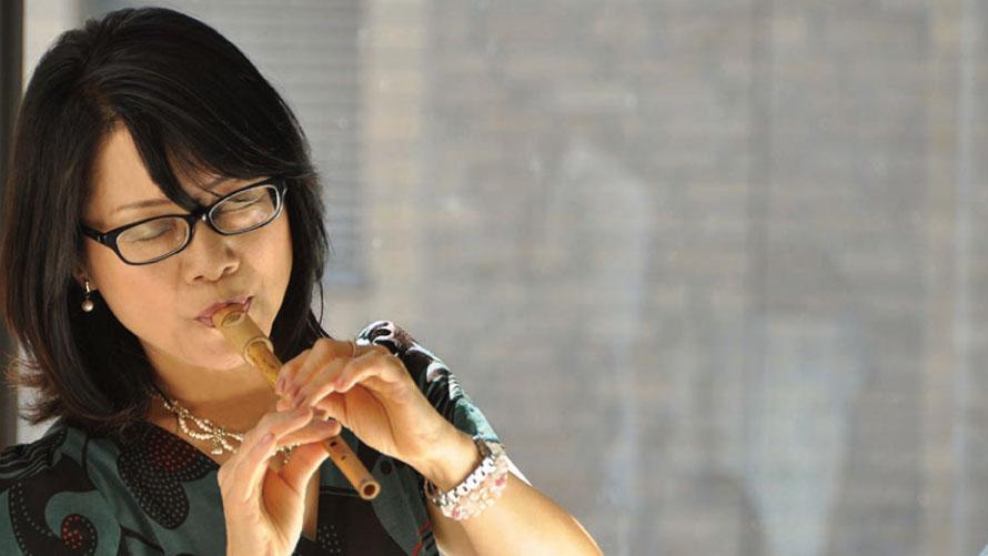 船内にはやさしく響くよし笛の生演奏