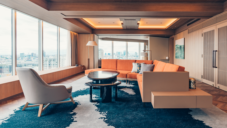 リニューアルされる32Fのスイートルーム。5タイプの東京の絶景を臨む広々とした空間で、自由にお過ごしください。