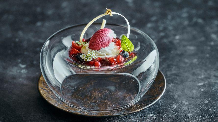 ジャスミンブランマンジェ　青森県産ぶどうのシャーベットとジュレ