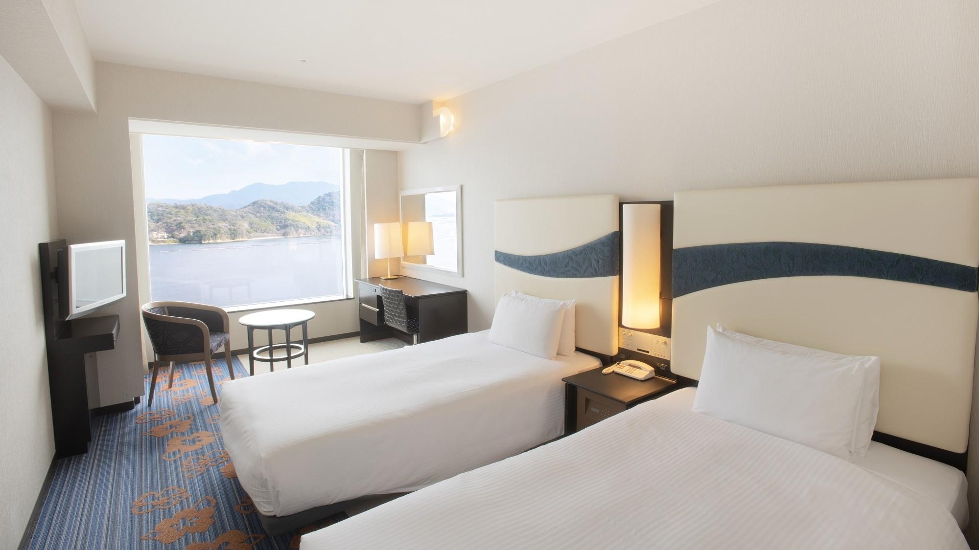 グランドプリンスホテル広島　客室一例　プレミアムフロア　ツインルーム