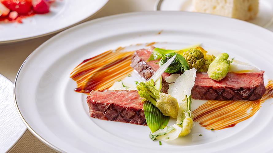 国産牛のサーロイングリル　春野菜 バルサミコソース