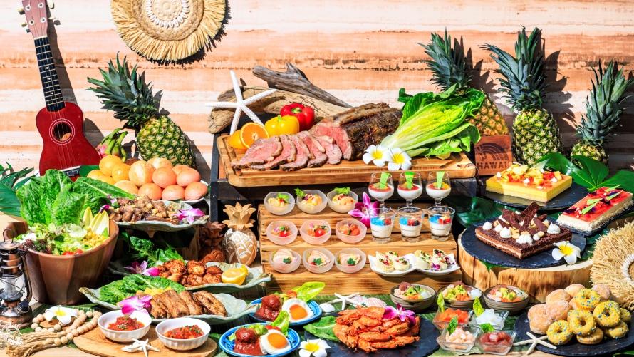 和洋中の多彩な メニューが楽しめるディナーブッフェ