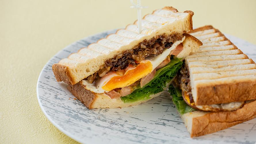 近江牛しぐれ煮ホットサンド