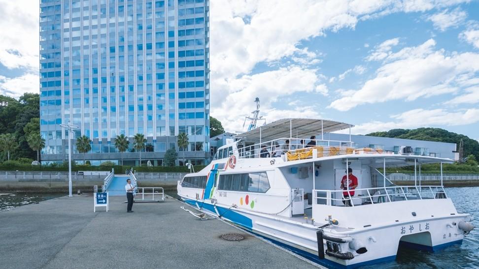 グランドプリンスホテル広島前宮島行き高速船桟橋の高速船