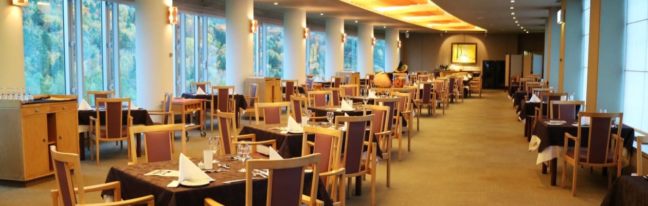 メインダイニングルーム