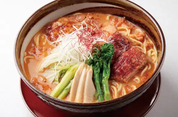 信州米豚ロースの排骨 (パイコー) 担々麺