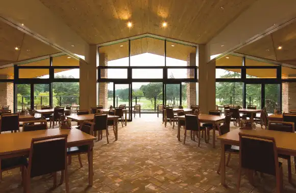 東クラブハウスレストラン