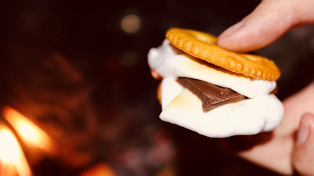 焚火を囲んでスターウォッチング