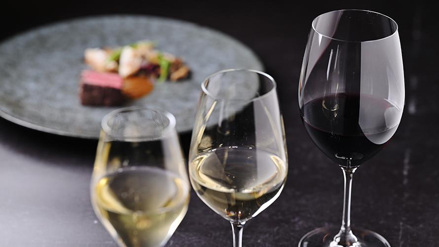 乾杯用ドリンクを1杯サービスいたします。