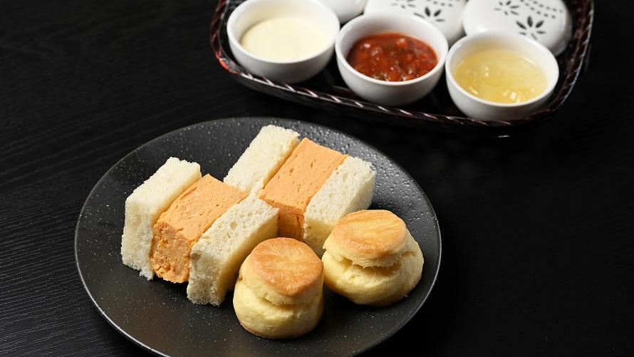 「日本料理 宝ヶ池」特製だし巻きの生食パンサンド