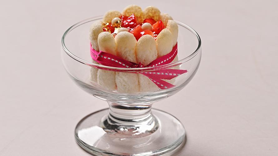 地産苺とシャルトリューズのシャルロット