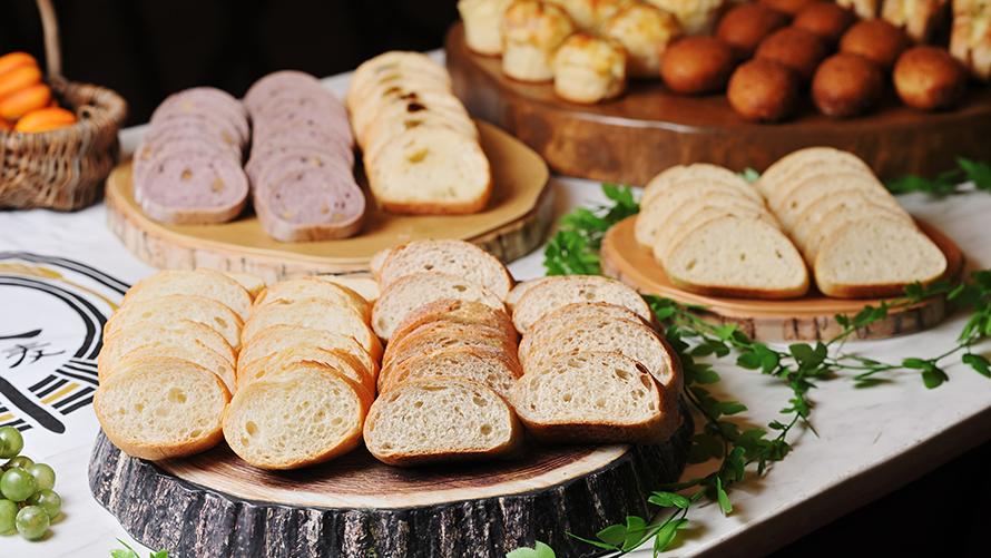 ホテルメイドの焼きたての美味しさが味わえます
