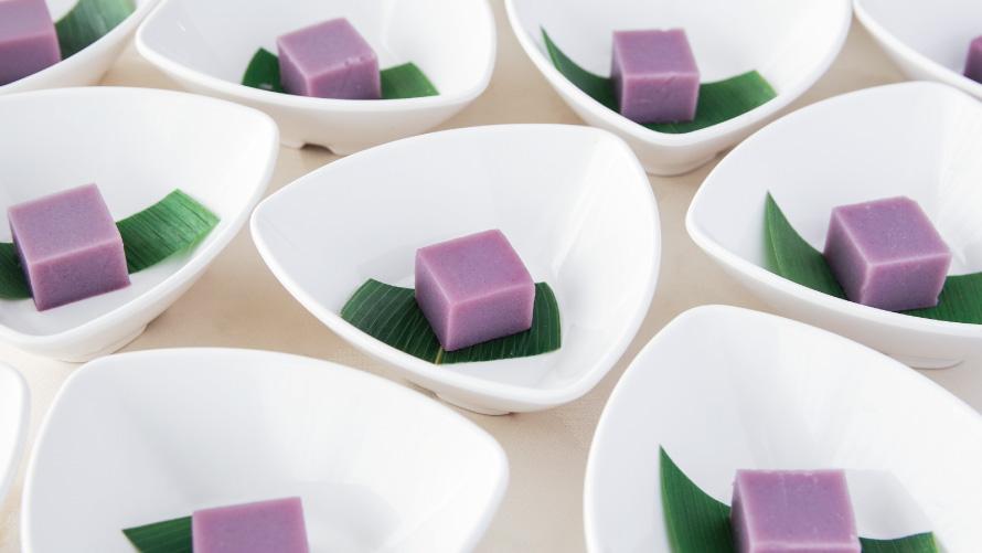 B.紫芋豆腐（日替わり）
