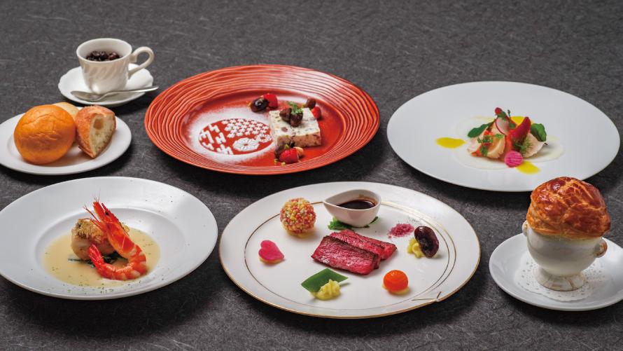 ディナー　メインダイニング