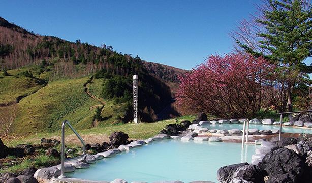 宿泊者限定で万座プリンスホテルの温泉“こまくさの湯”もご利用いただけます。