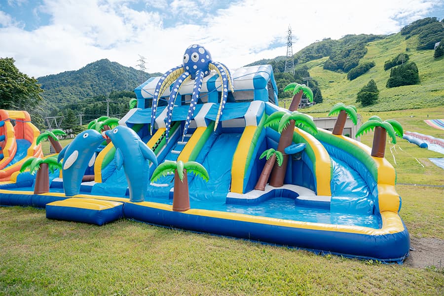 「ふあふあプール」は未就学児用/小学生用のエリアに分かれています