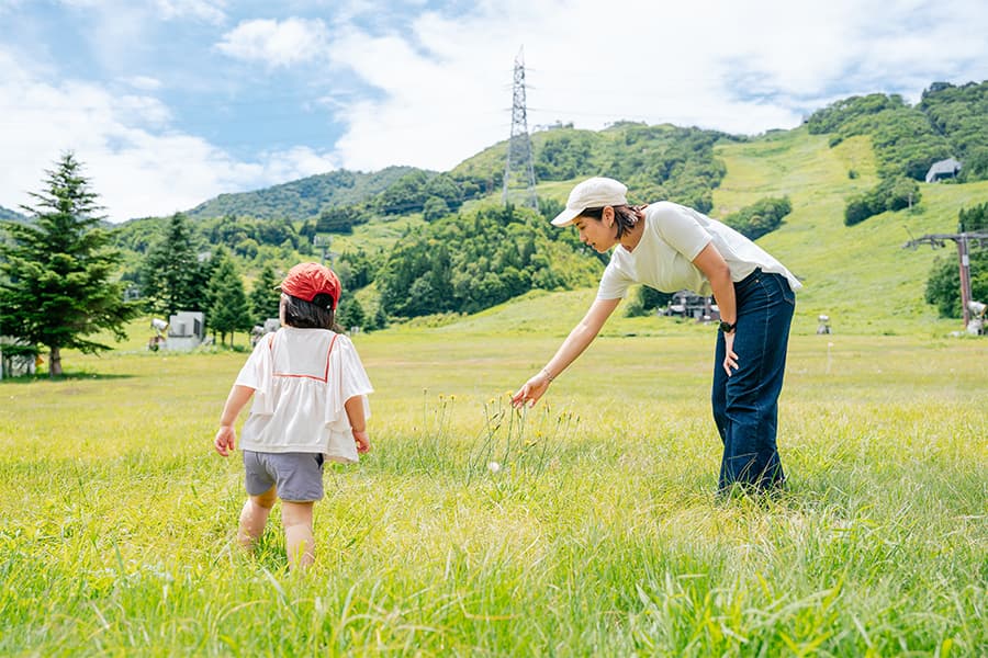 苗場プリンスホテルには、自然の中で心を動かす体験や、夜を彩る感動的なイベントが満載です。