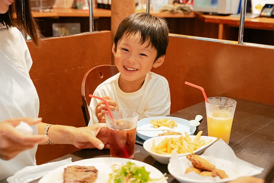 添い寝OK&キッズメニューも！子連れに嬉しい客室と食の魅力